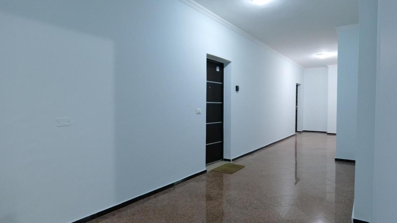 Top Location Kristi Apartments 05 Tiranë Eksteriør bilde