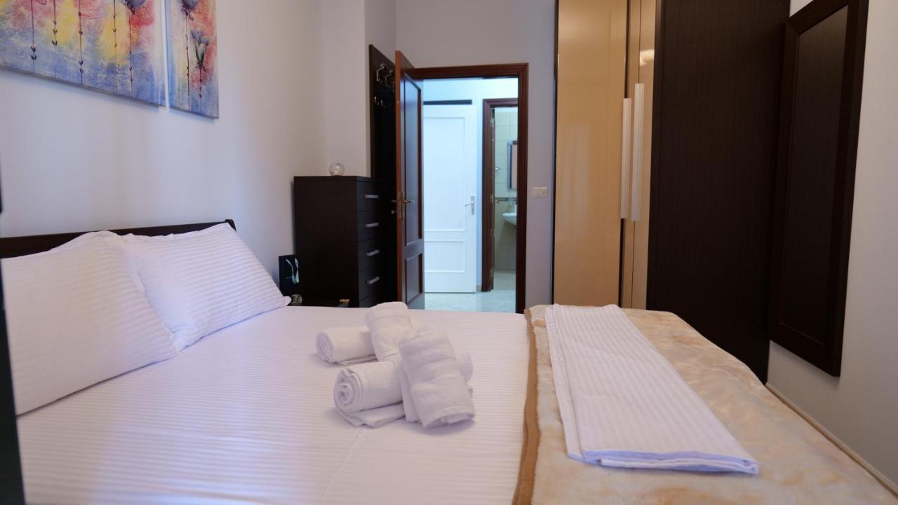 Top Location Kristi Apartments 05 Tiranë Eksteriør bilde