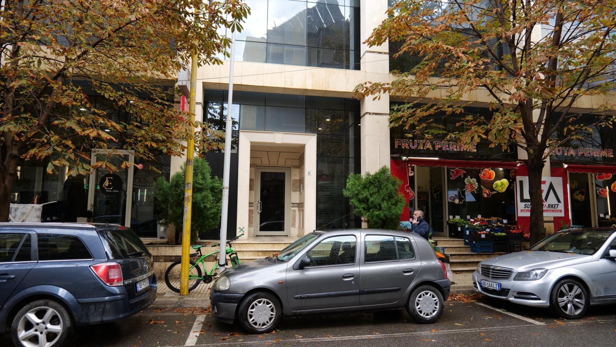 Top Location Kristi Apartments 05 Tiranë Eksteriør bilde